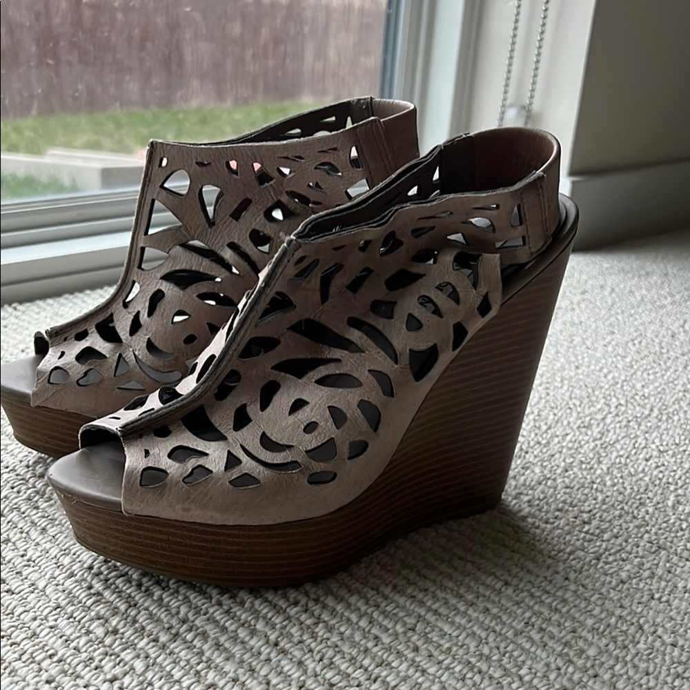 Steve Madden Cutout Wedges
